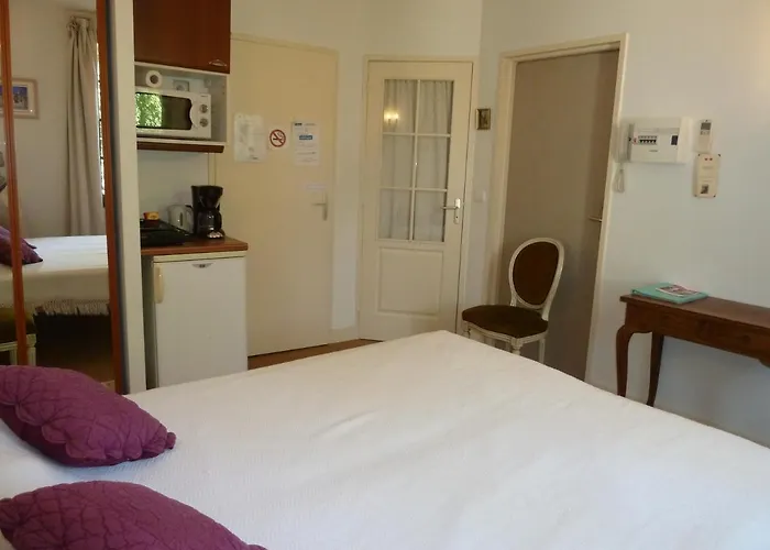 La Maison De Velours Couette-café *